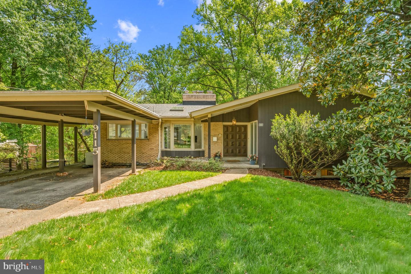 9115 Levelle Dr Property Photo 1