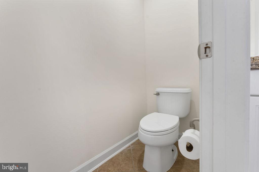1627 Whitehall Dr Property Photo 20