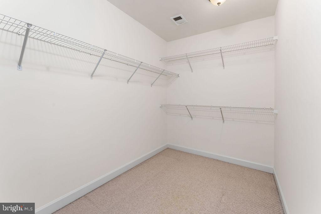 1627 Whitehall Dr Property Photo 21