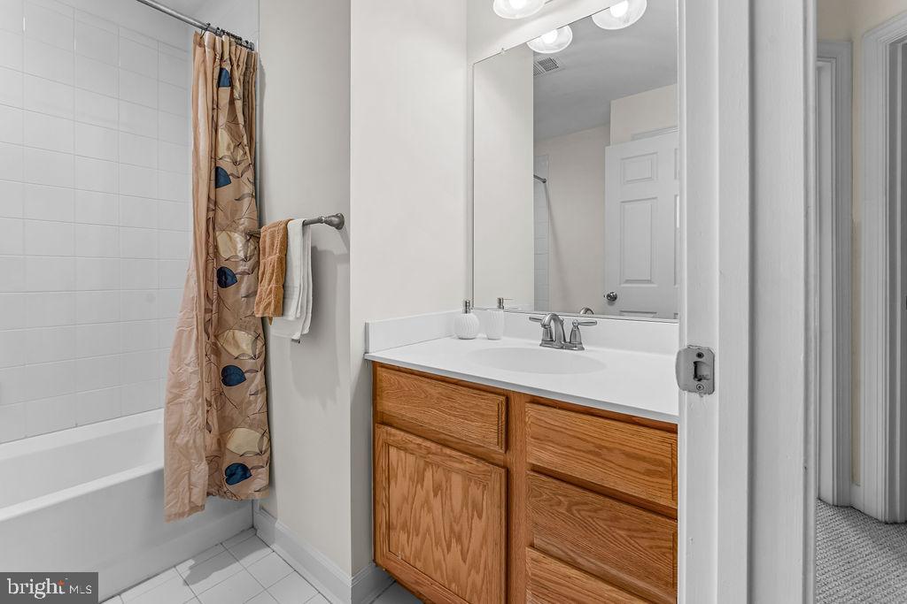 1627 Whitehall Dr Property Photo 23