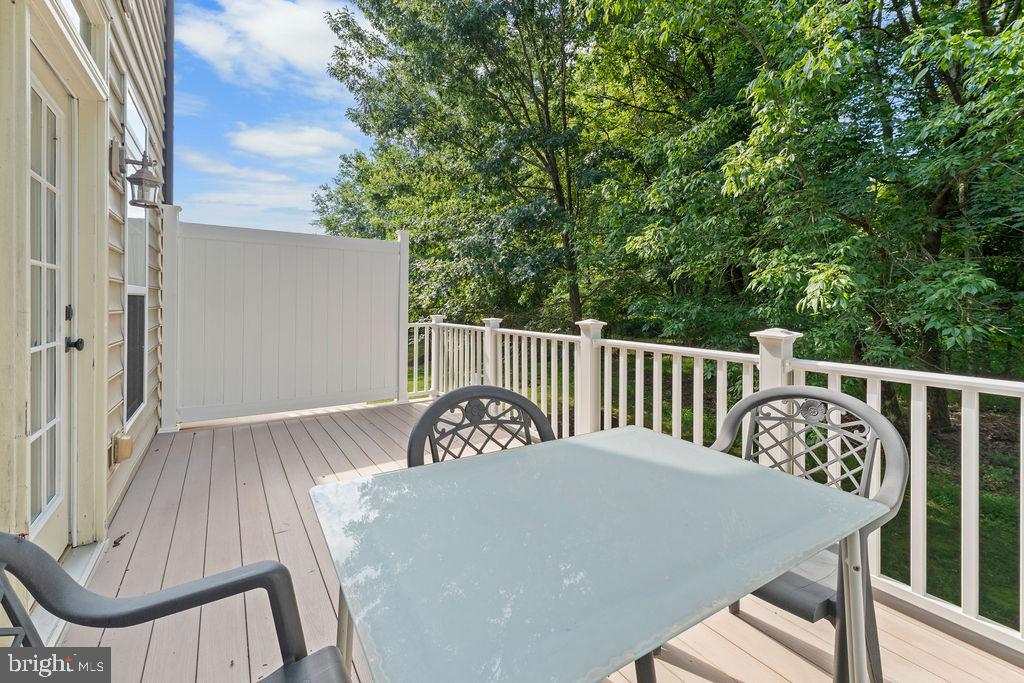 1627 Whitehall Dr Property Photo 31
