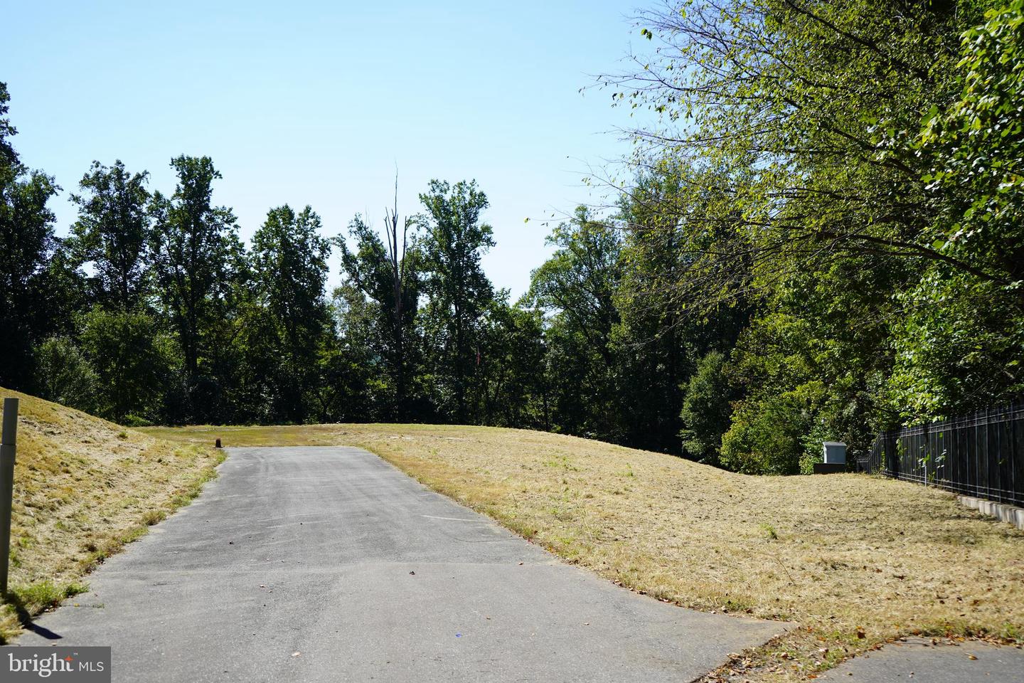12000 River Rd Property Photo 8