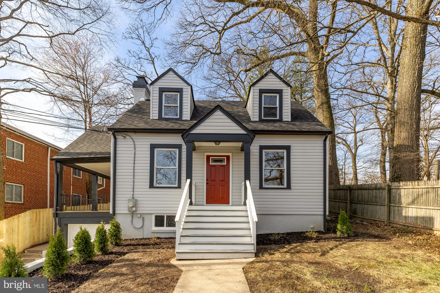 611 Ethan Allen Ave Property Photo 3
