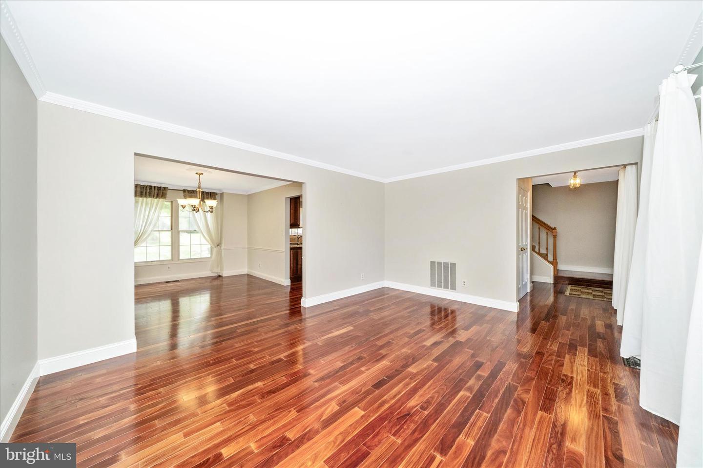 15623 Sycamore Ln Property Photo 3
