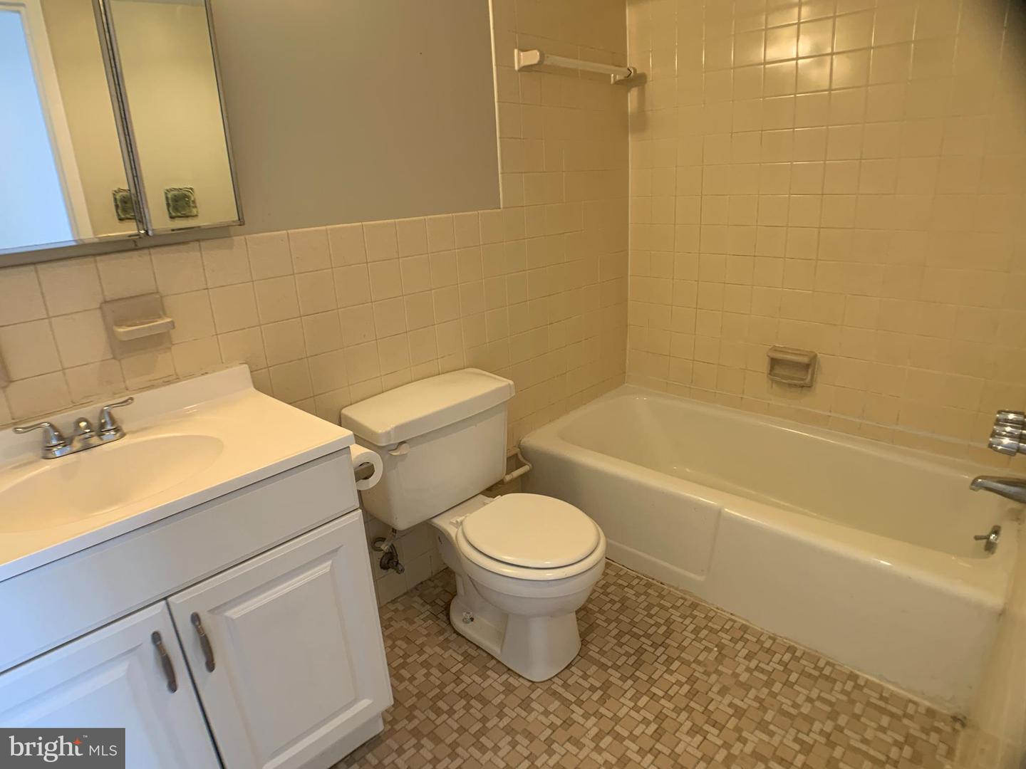 1111 University Blvd W #919-a Property Photo 17