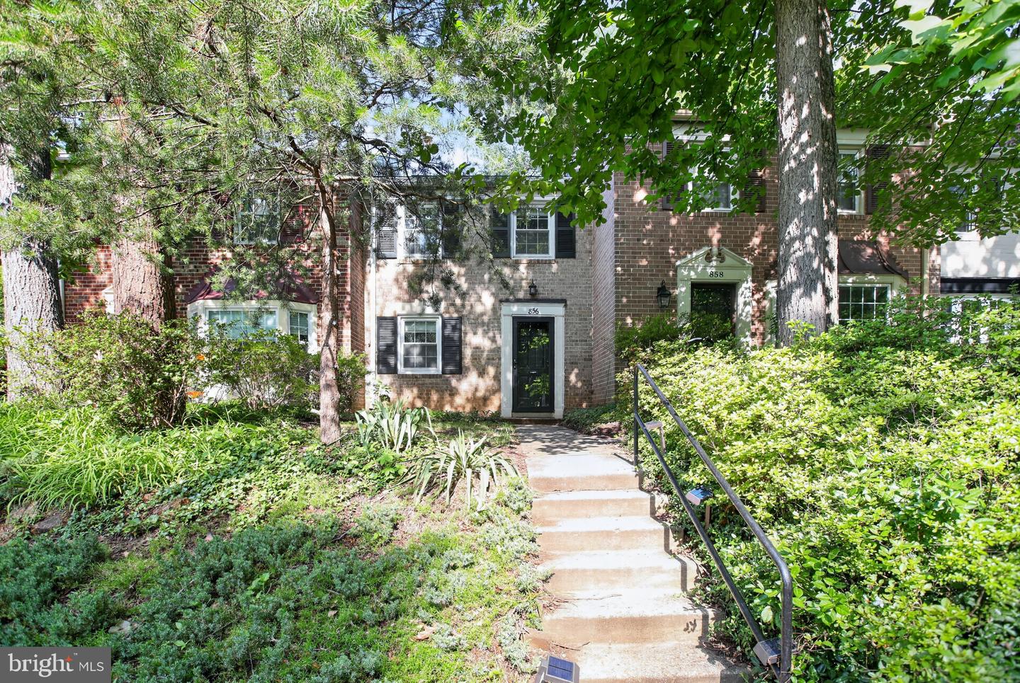 856 AZALEA DR #20-856 Property Photo 1