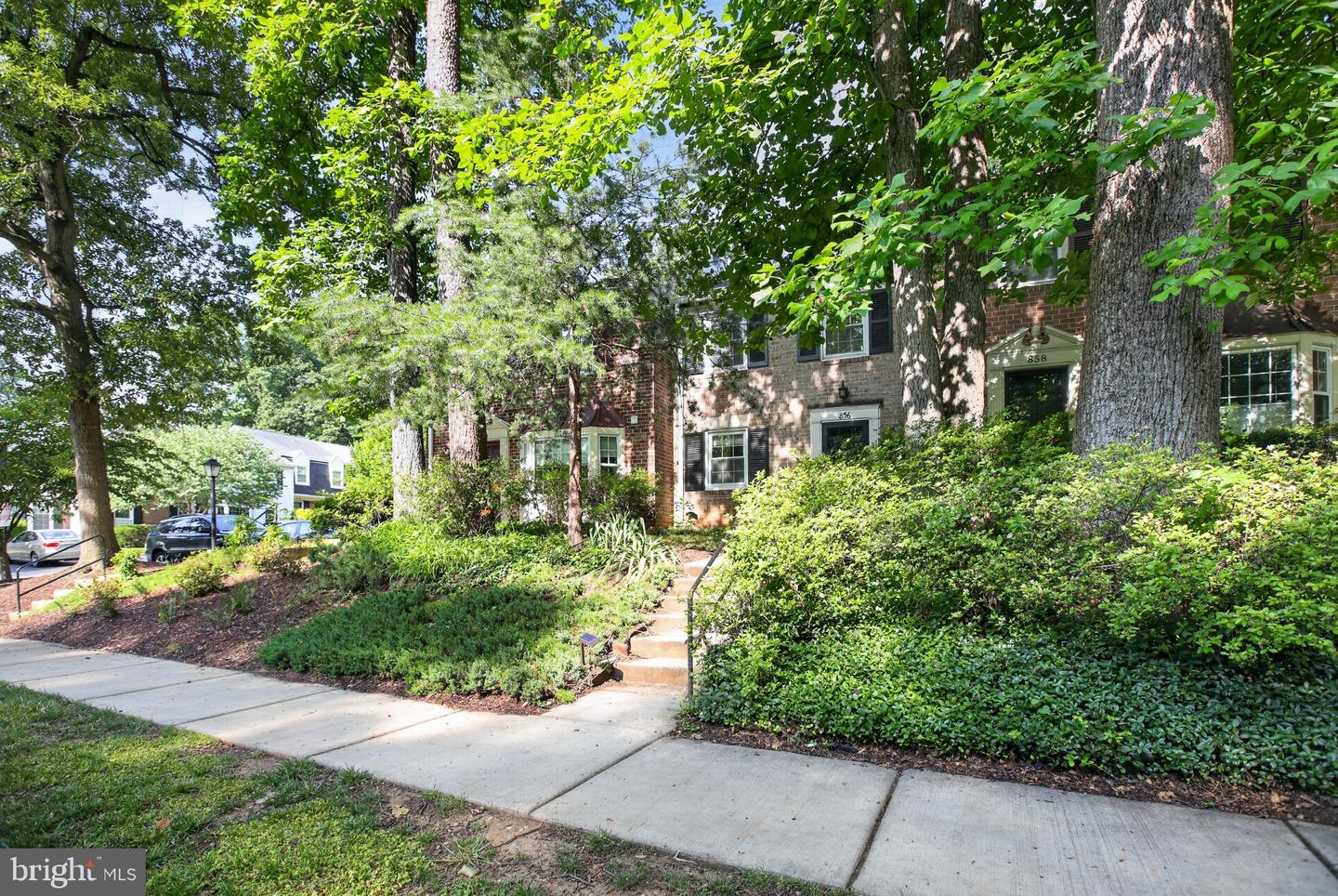 856 Azalea Dr #20-856 Property Photo 3
