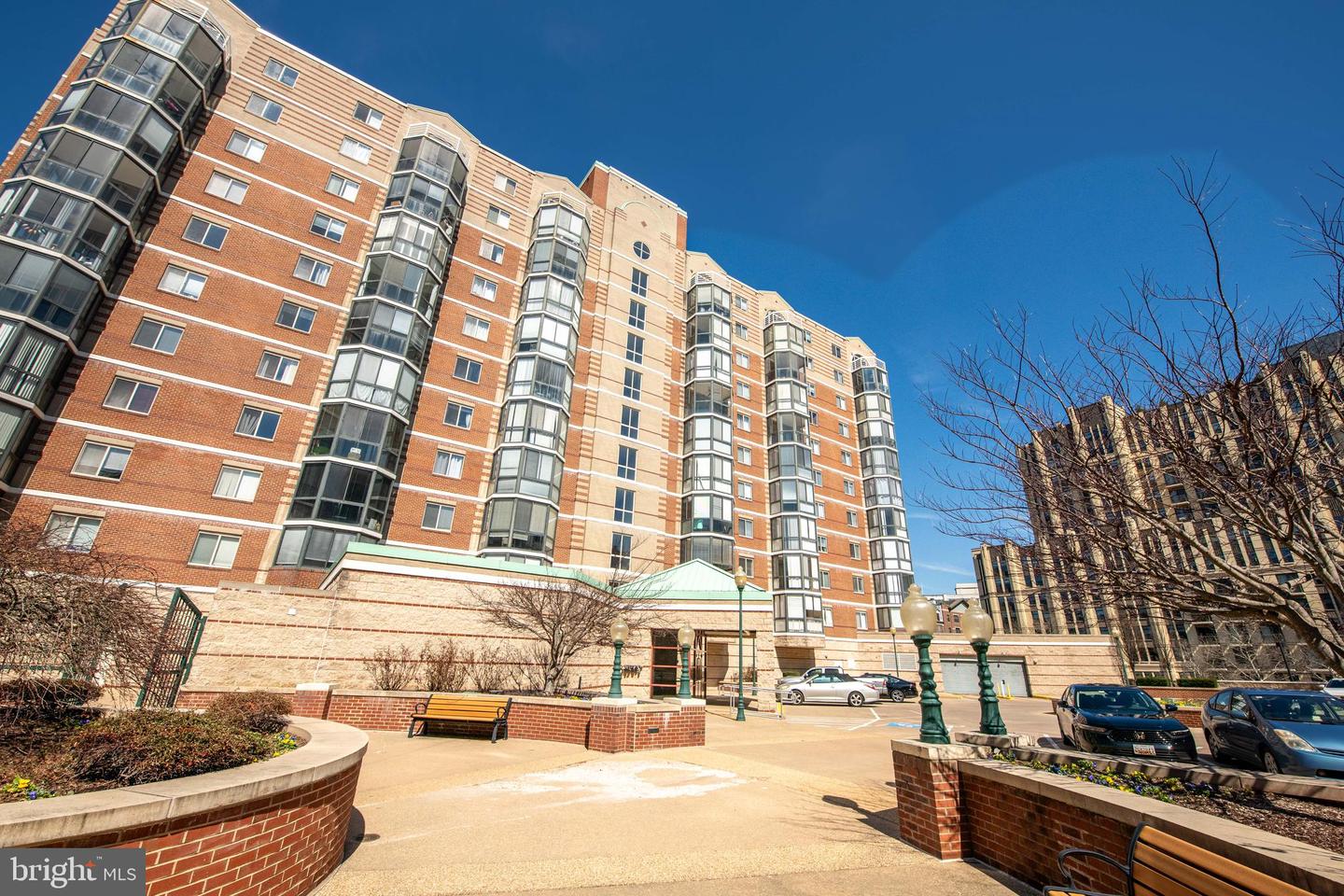24 Courthouse Sq #212 Property Photo 6