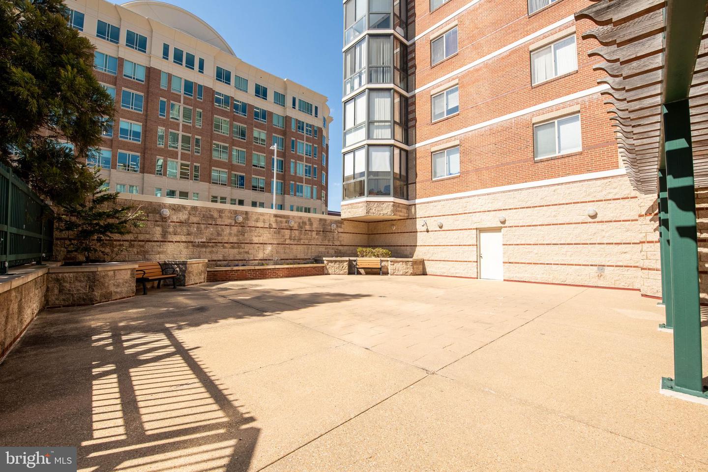 24 Courthouse Sq #212 Property Photo 40