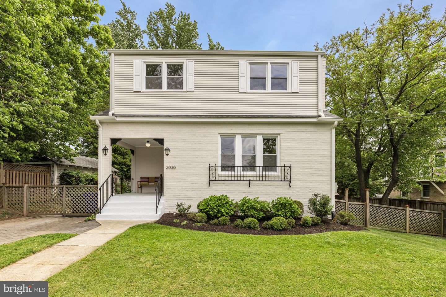 2030 LUZERNE AVE Property Photo 1
