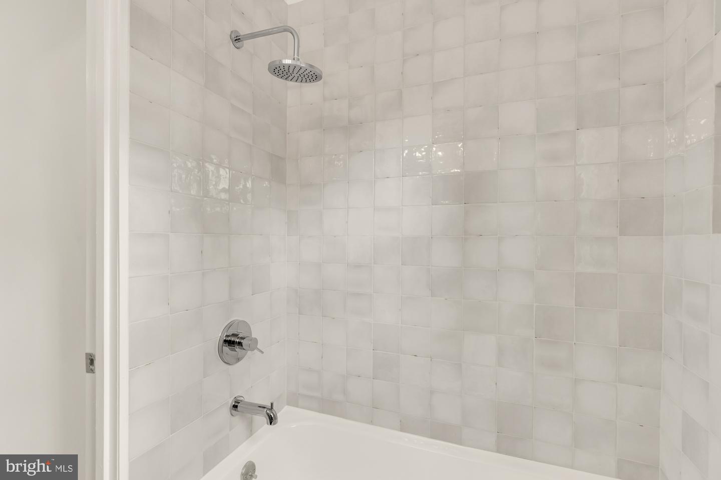 2030 Luzerne Ave Property Photo 17