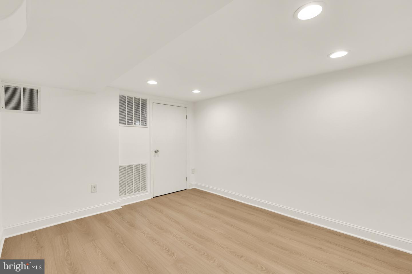 2030 Luzerne Ave Property Photo 22