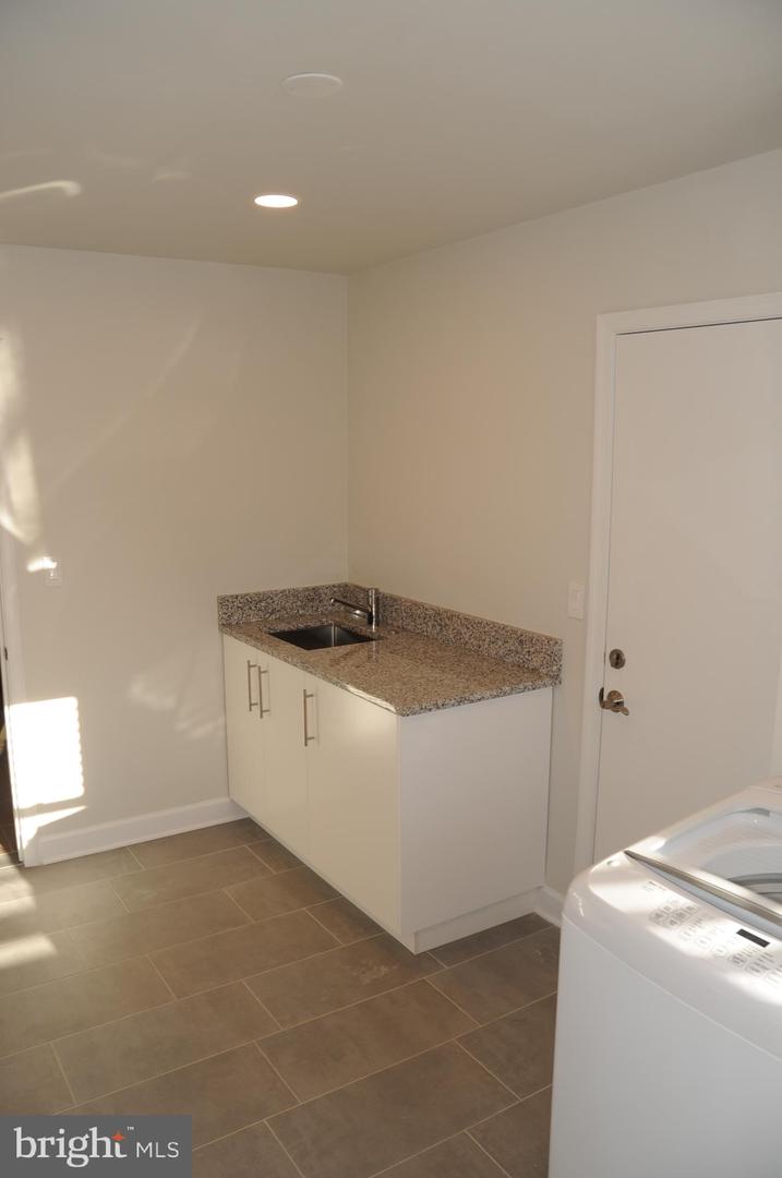 16632 Alden Ave Property Photo 18