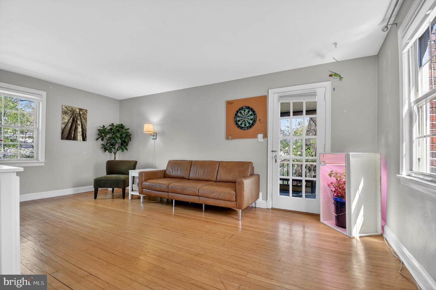 8306 Queen Annes Dr Property Photo 8