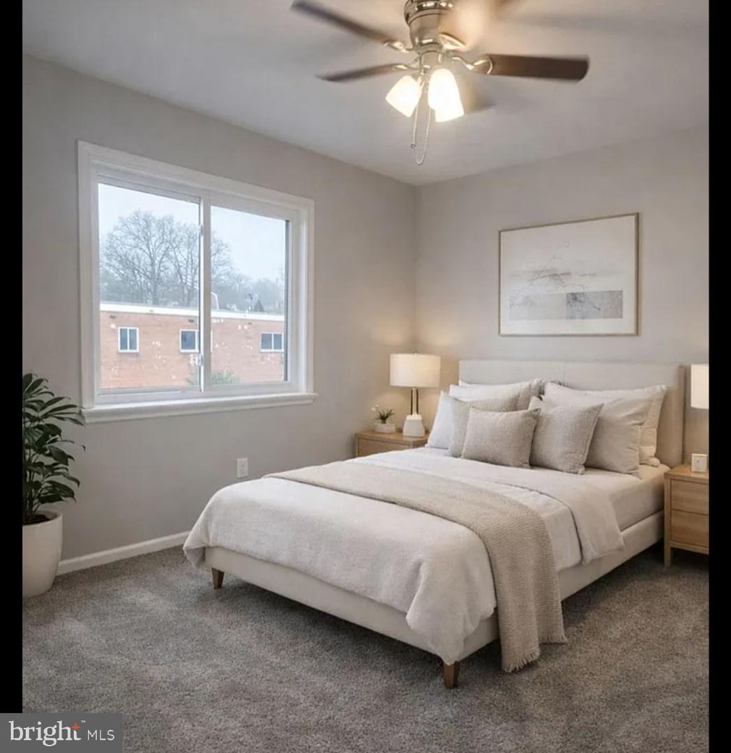 49 W Diamond Property Photo 1