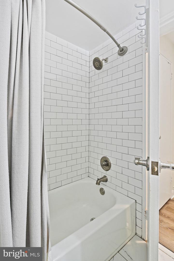 3355 University Blvd W #2 Property Photo 20