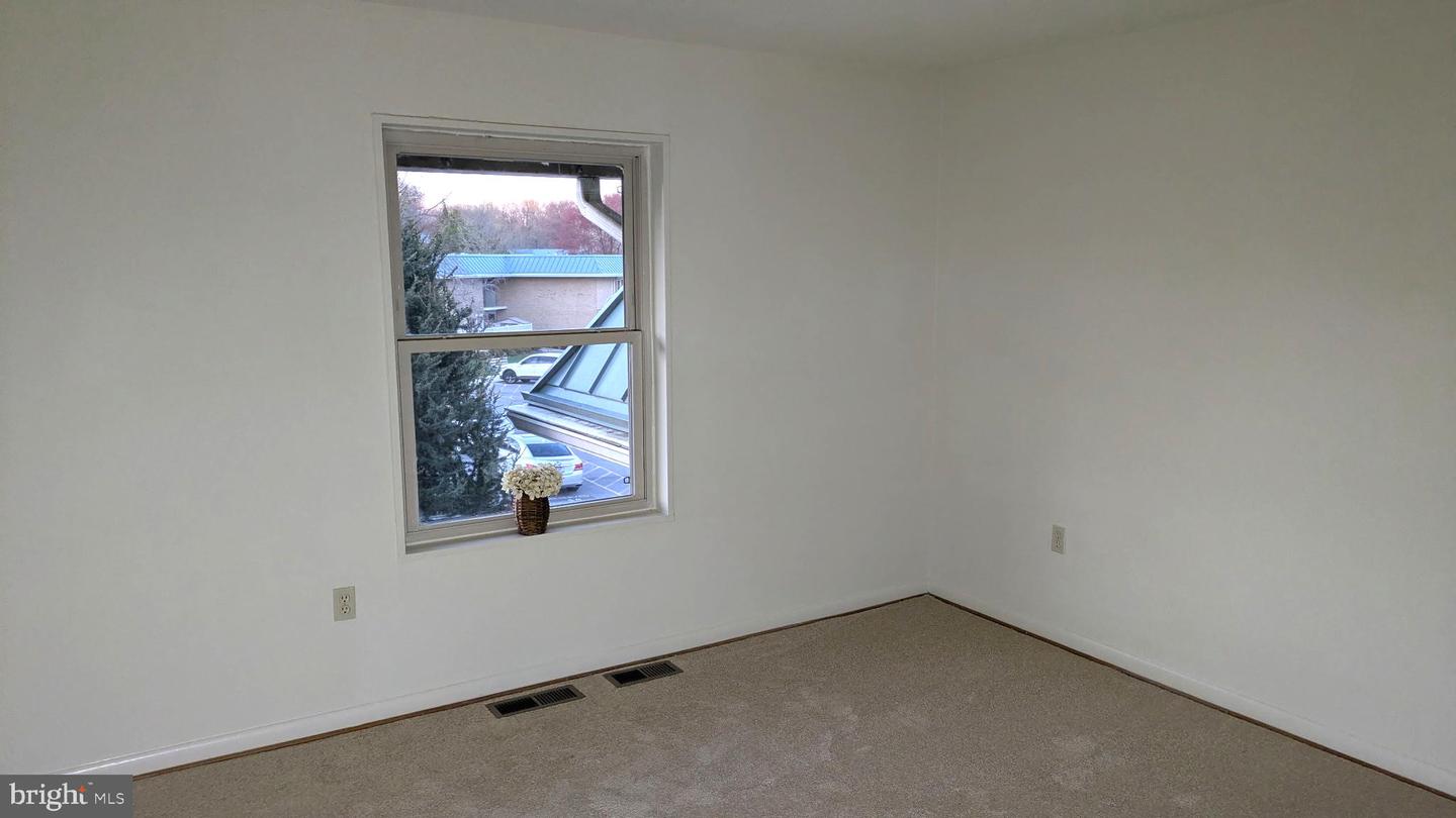 3378 Chiswick Ct #52-3e Property Photo 8