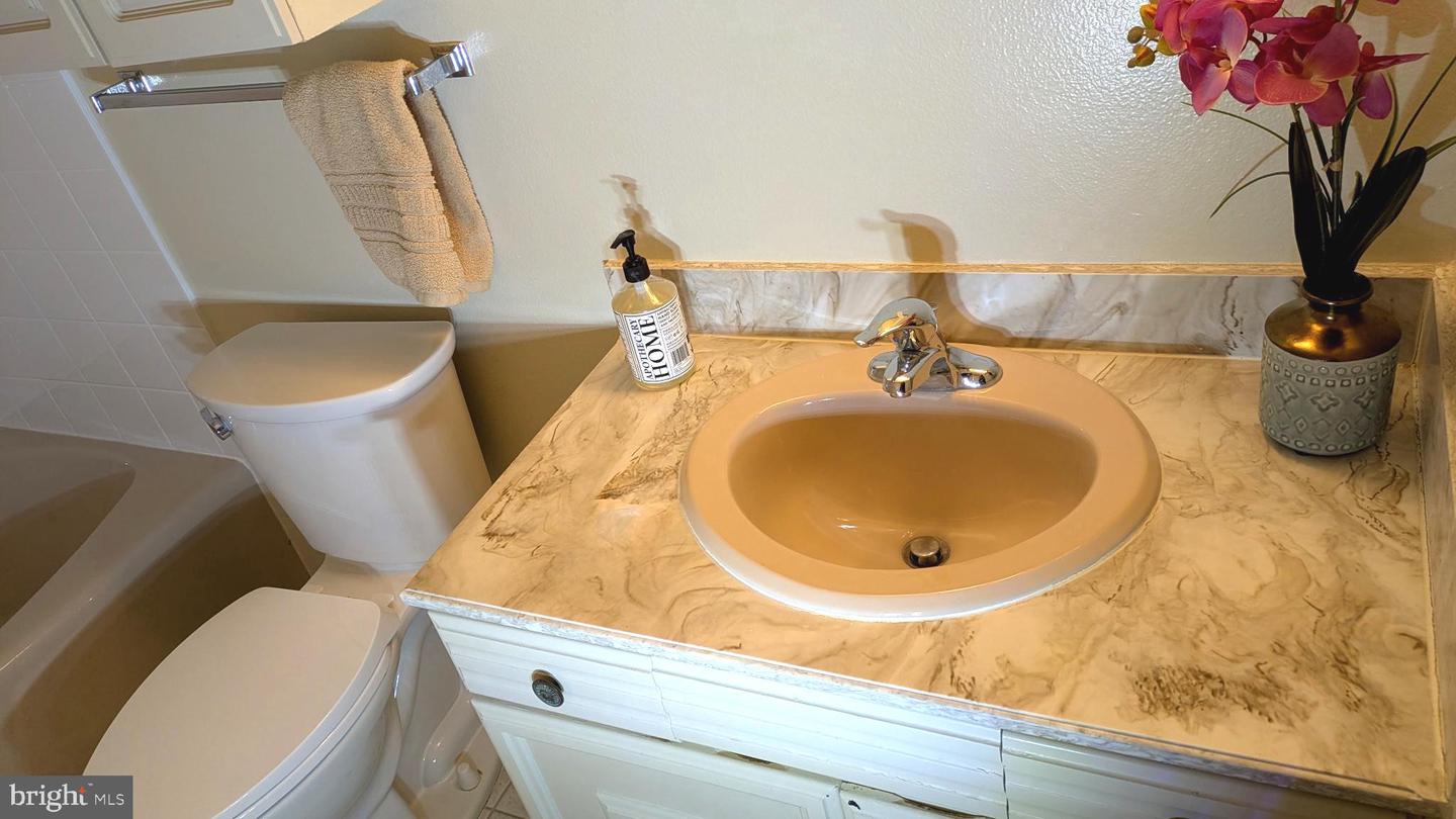 3378 Chiswick Ct #52-3e Property Photo 11