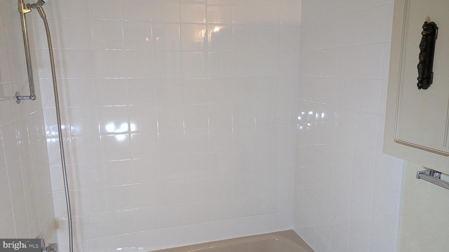 3378 Chiswick Ct #52-3e Property Photo 14