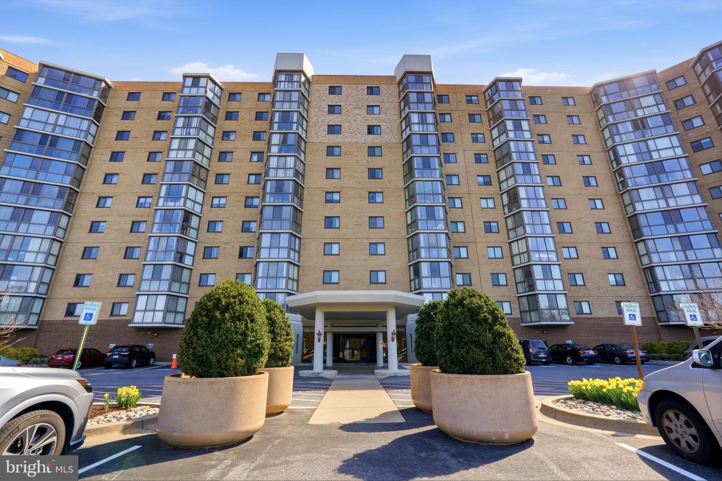 3330 N Leisure World Blvd #5-712 Property Photo 1