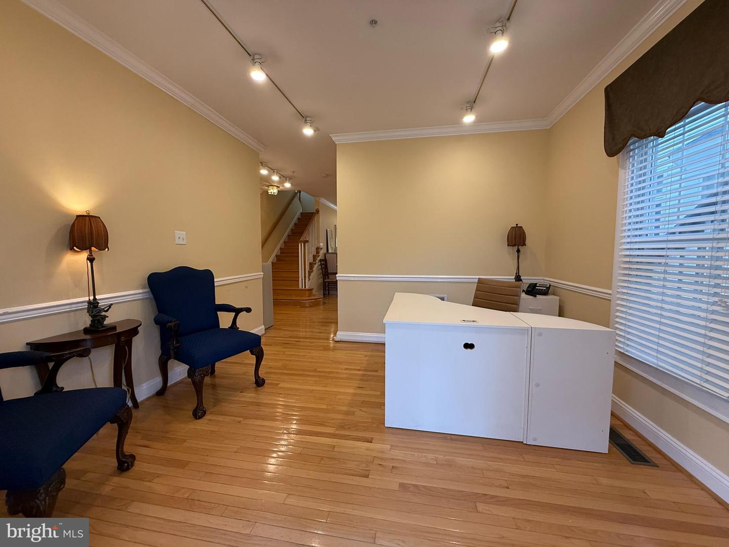 817 Linslade St #b Property Photo 9