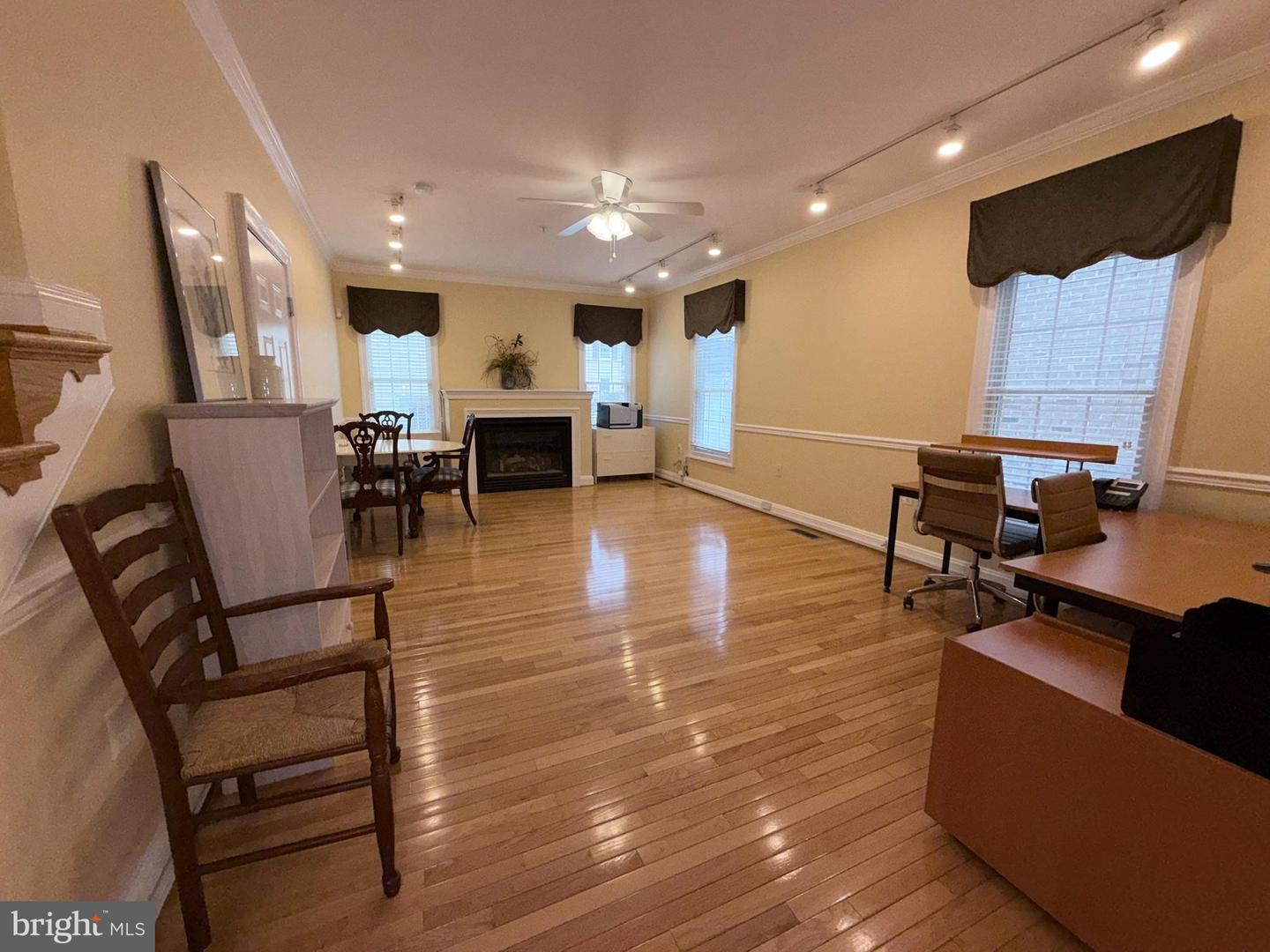 817 Linslade St #b Property Photo 13