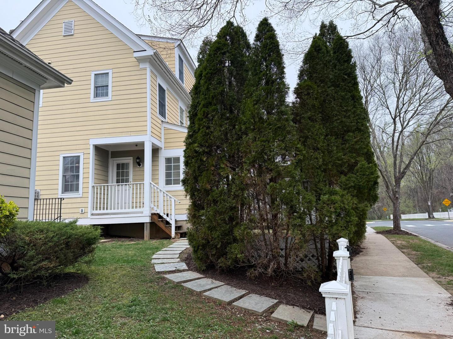 817 Linslade St #b Property Photo 16