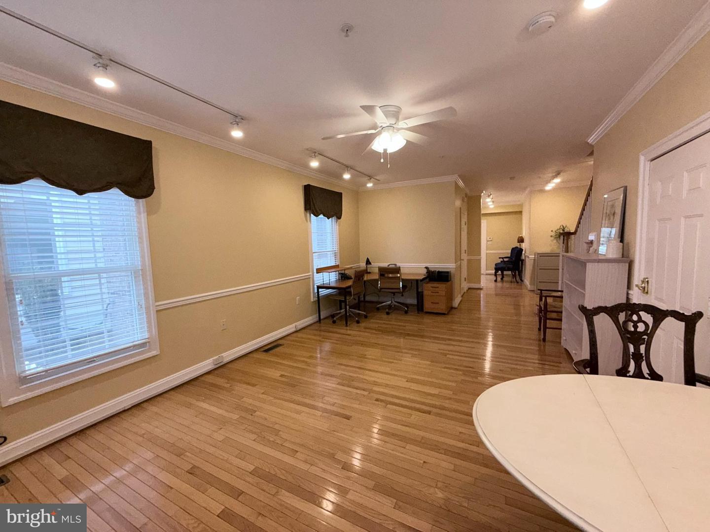 817 Linslade St #b Property Photo 17