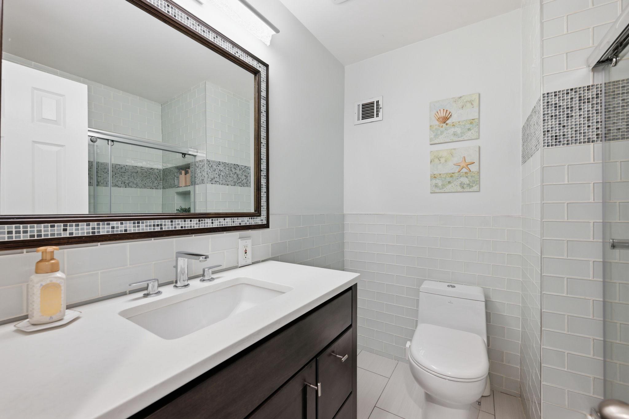 9825 Betteker Lane Property Photo 34