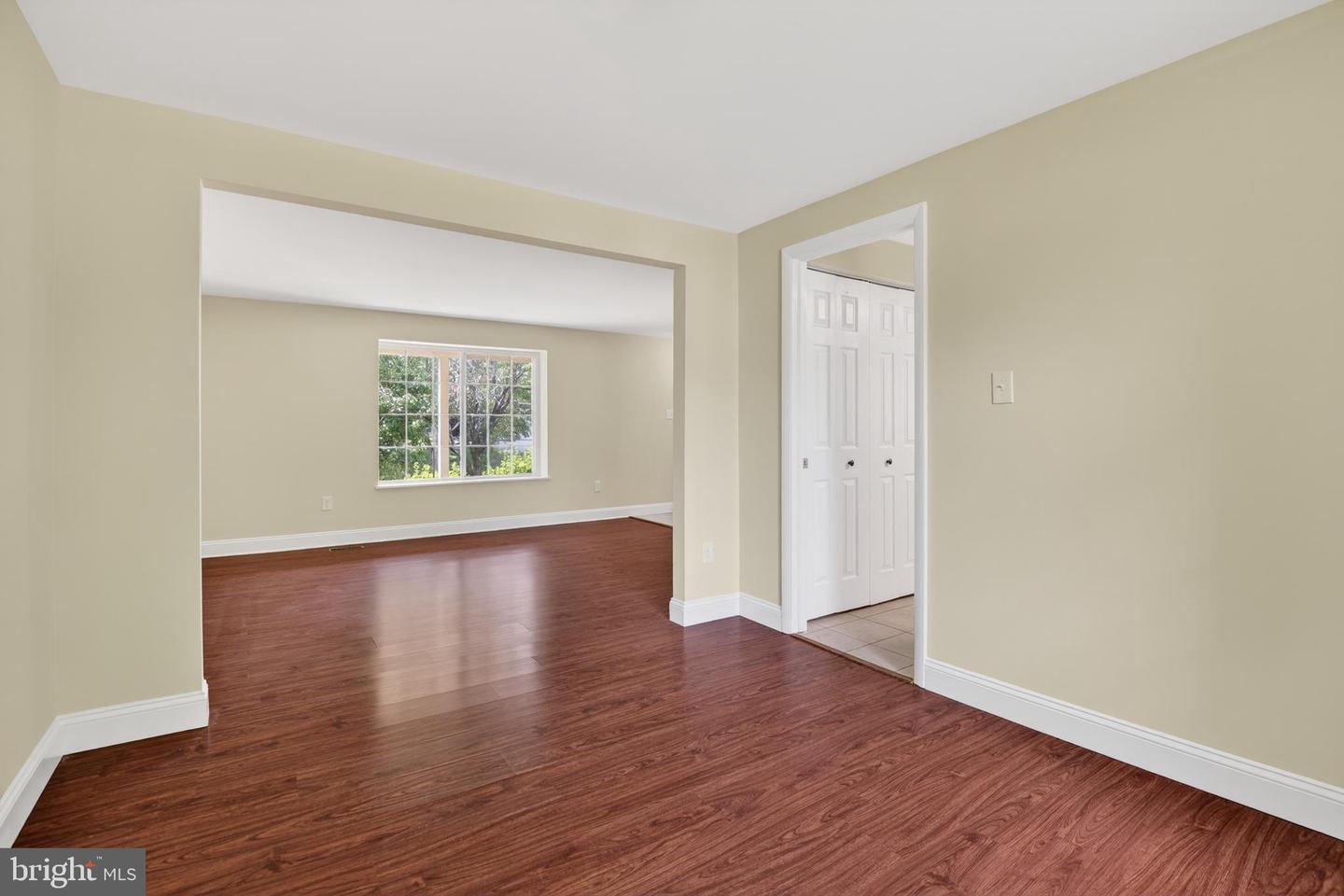 8113 Brucar Ct Property Photo 9