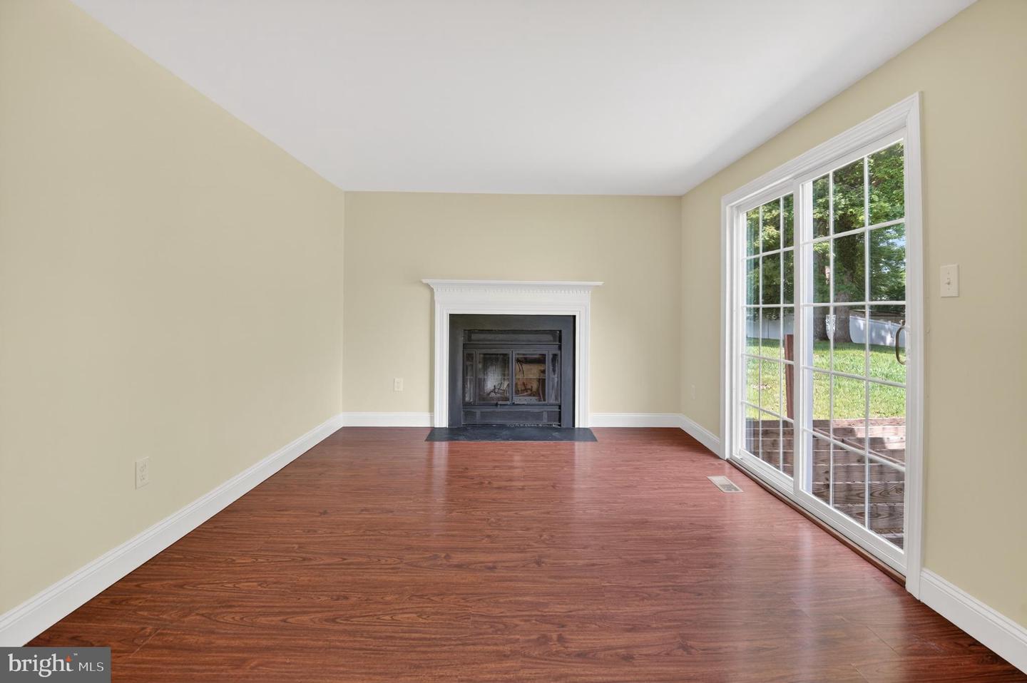 8113 Brucar Ct Property Photo 10