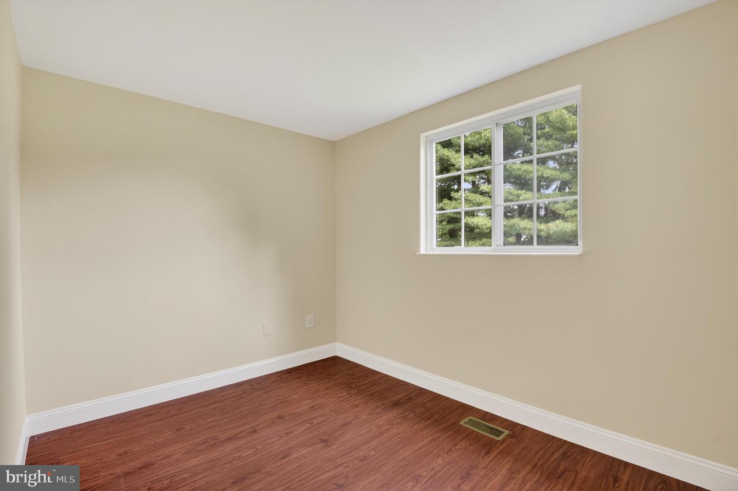 8113 Brucar Ct Property Photo 30