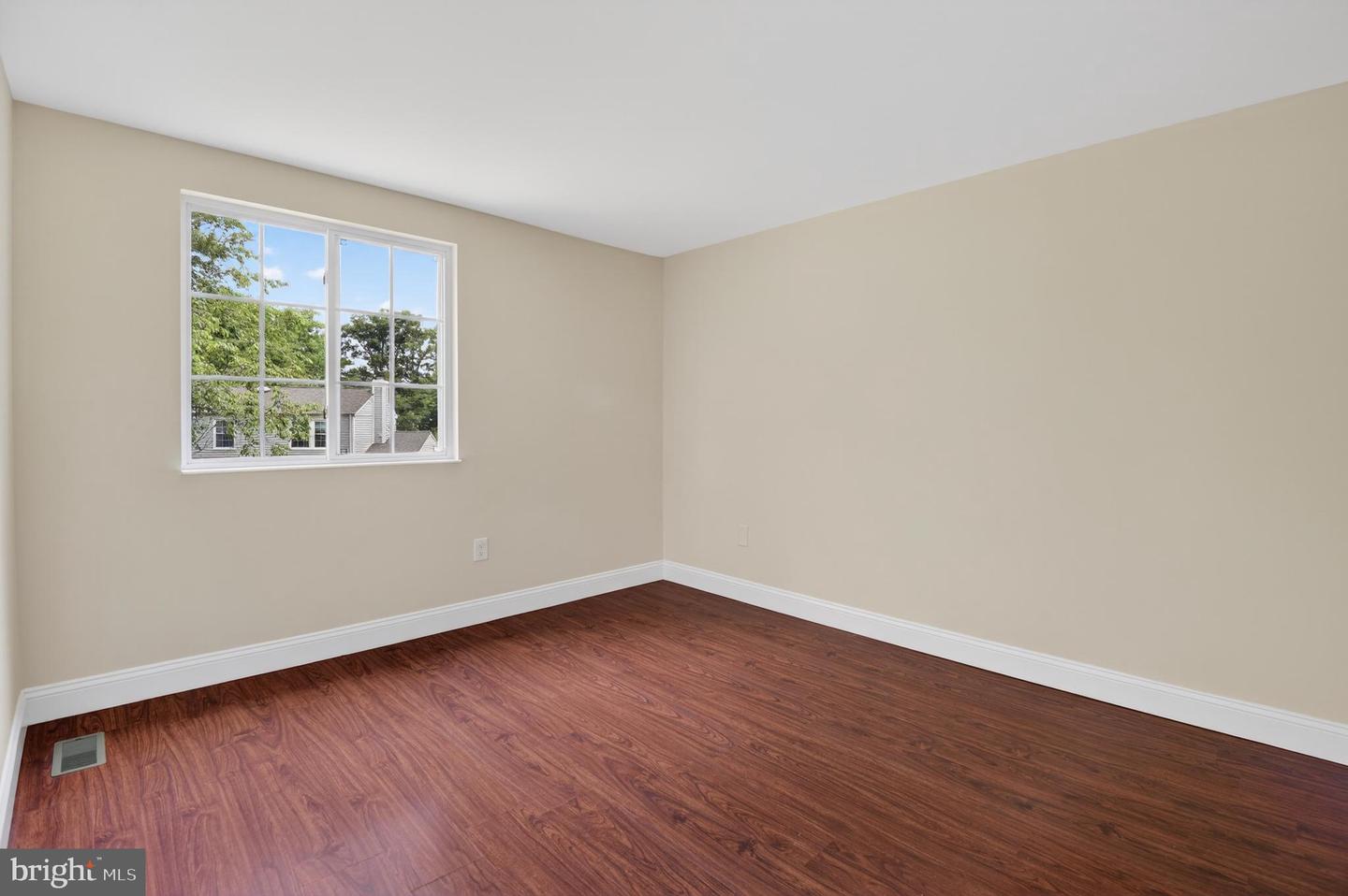 8113 Brucar Ct Property Photo 33