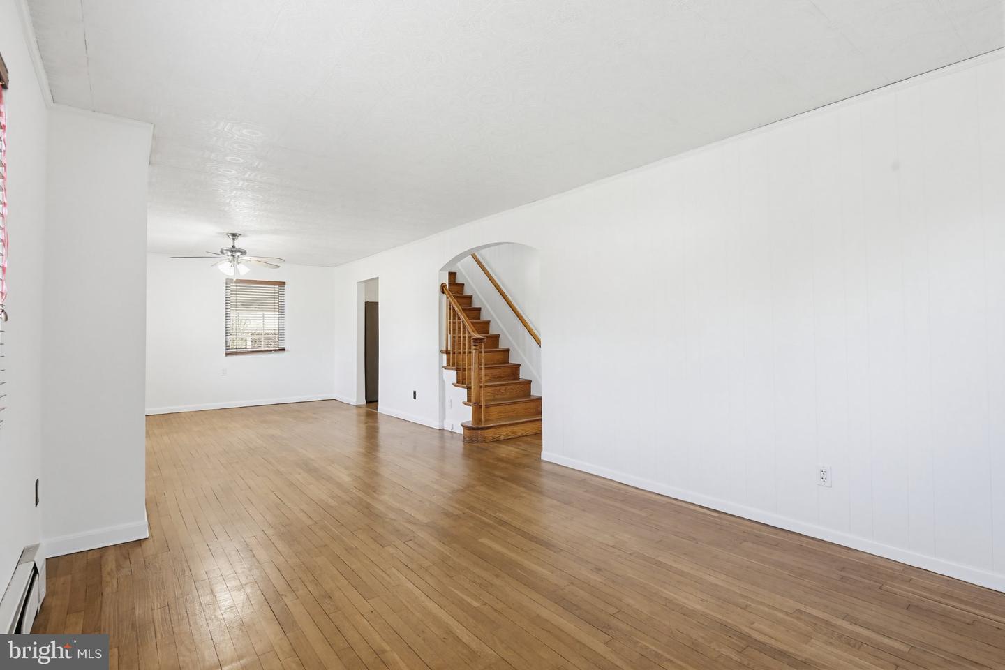 10202 Gardiner Ave Property Photo 20