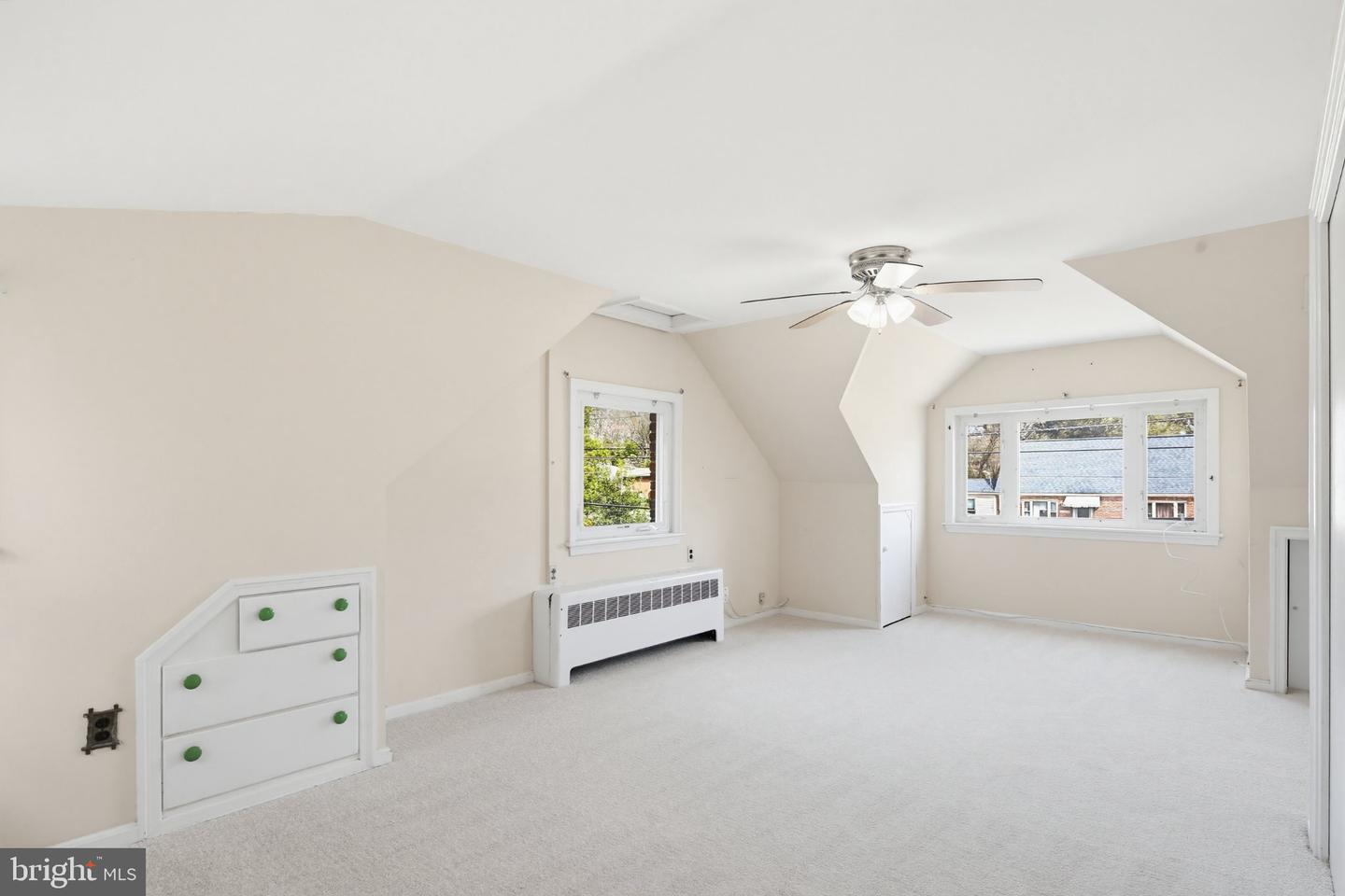 10202 Gardiner Ave Property Photo 24