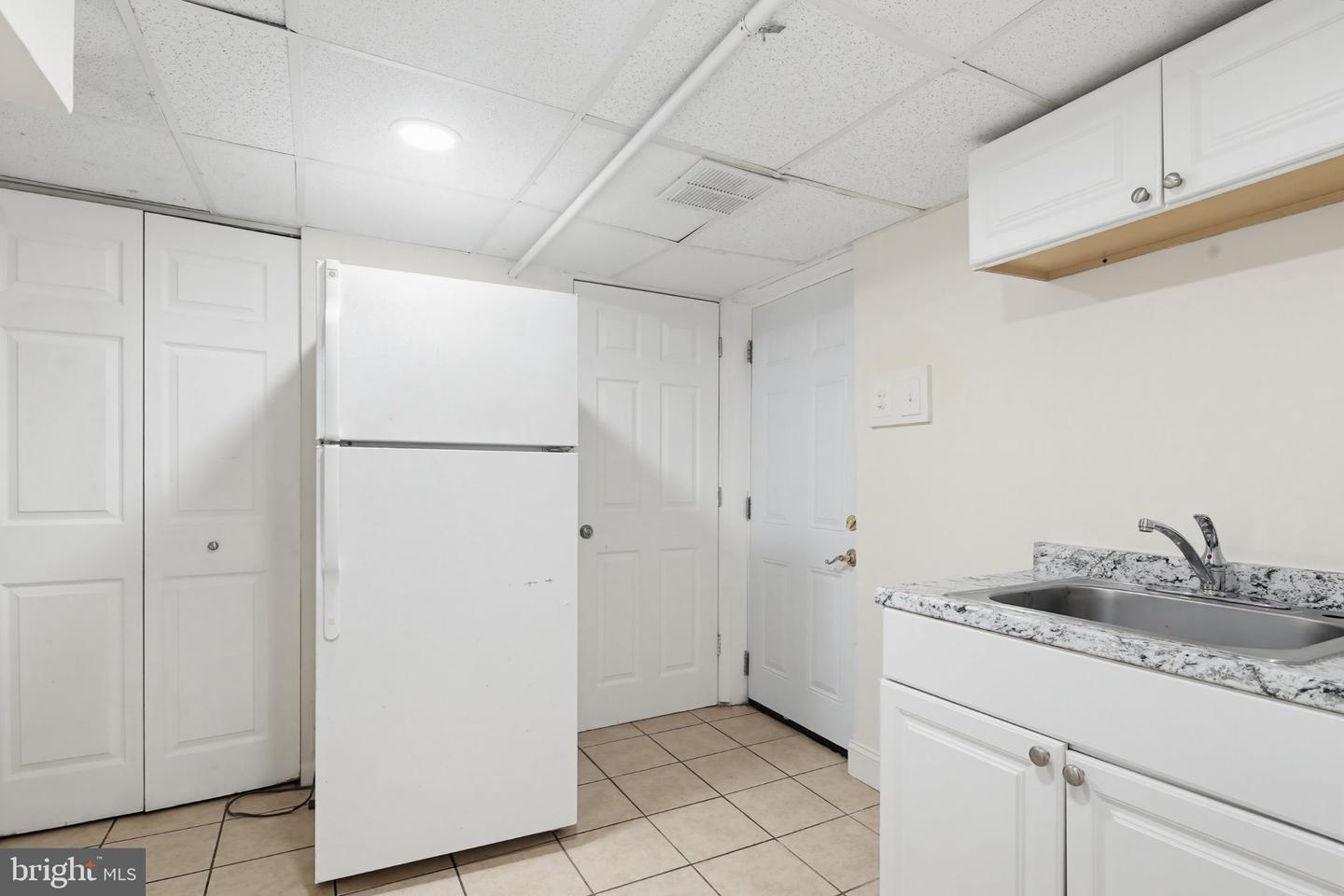 10202 Gardiner Ave Property Photo 25