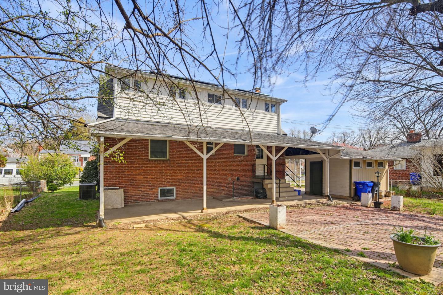 10202 Gardiner Ave Property Photo 35