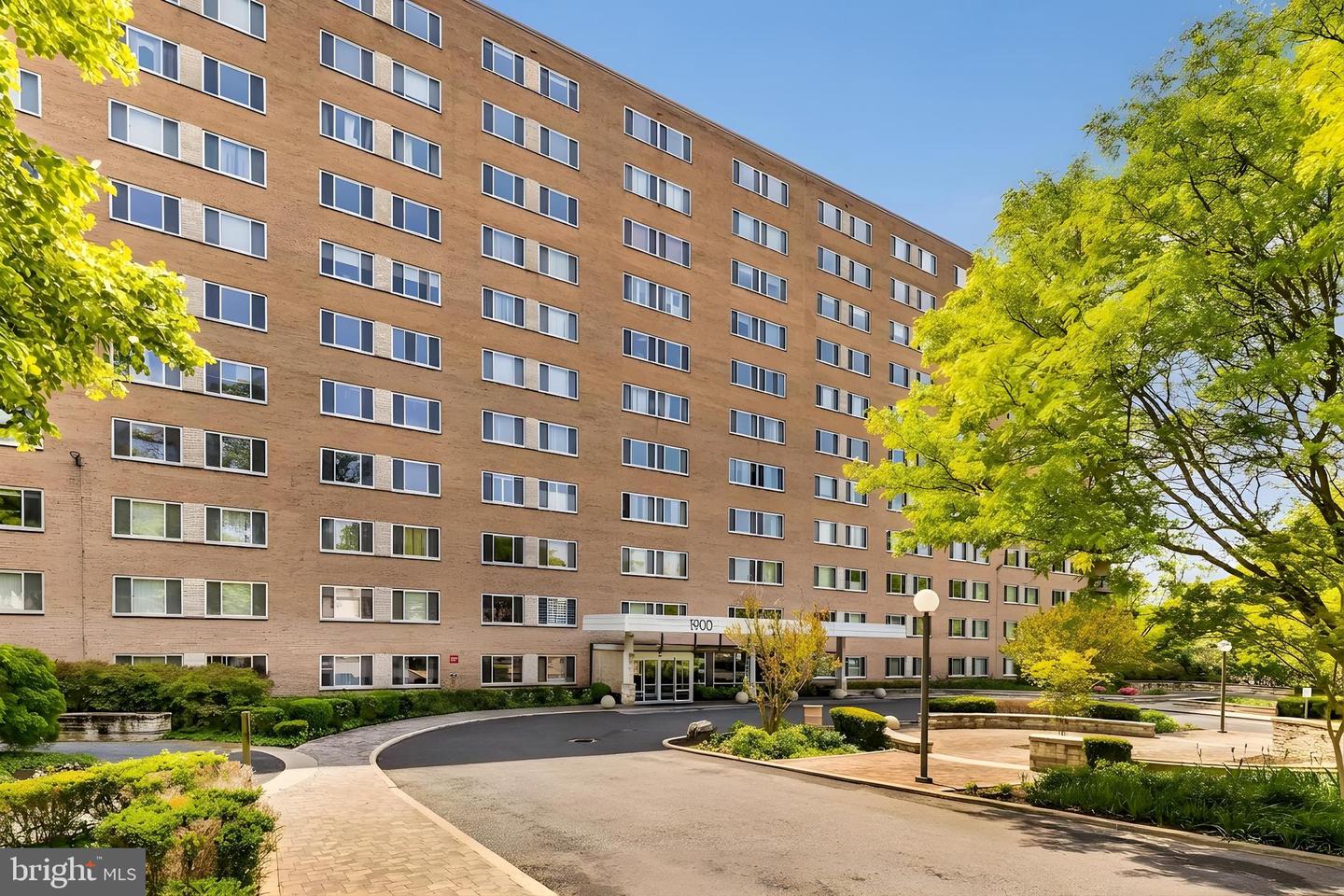 1900 LYTTONSVILLE RD #818
