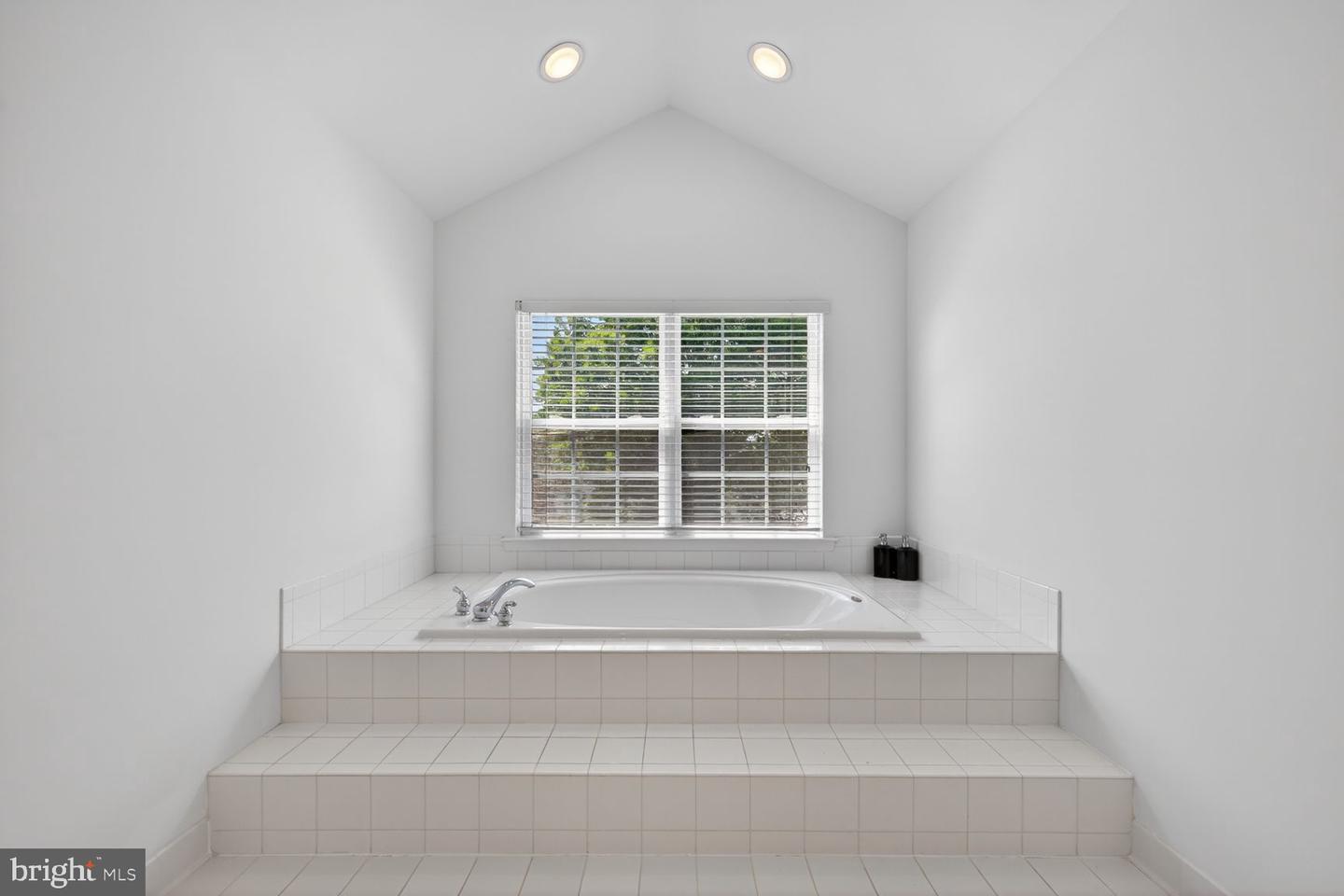14034 Natia Manor Dr Property Photo 24
