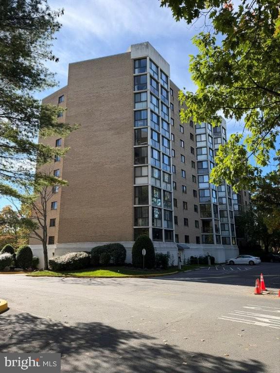 15101 Interlachen Dr #1-124 Property Photo 2