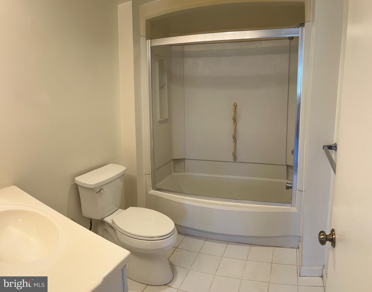15101 Interlachen Dr #1-124 Property Photo 16