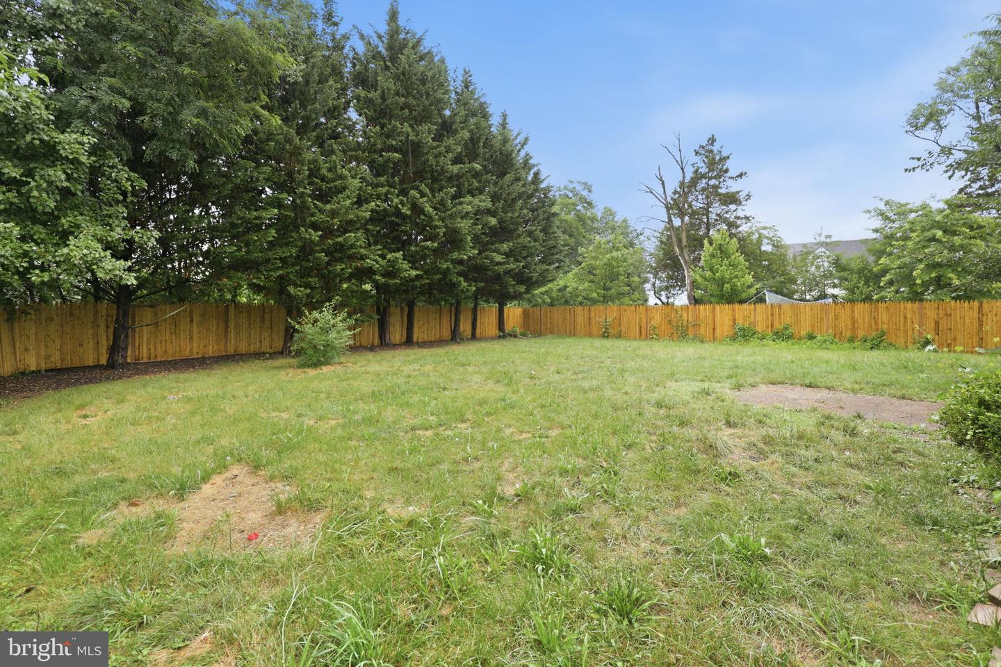 904 Milestone Dr Property Photo 40