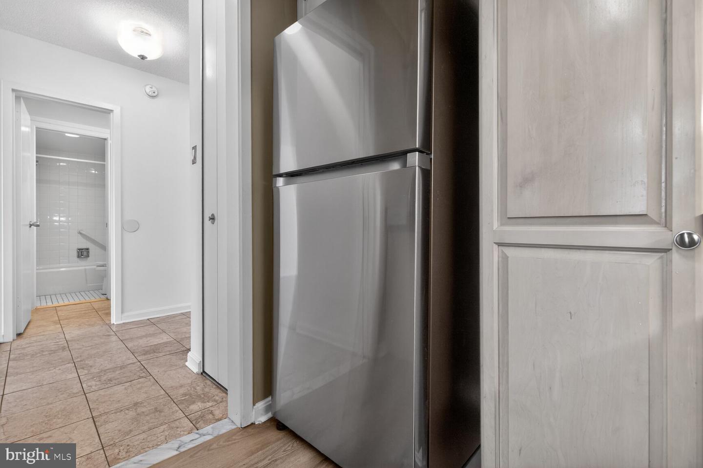 4515 Willard Ave #708s Property Photo 9