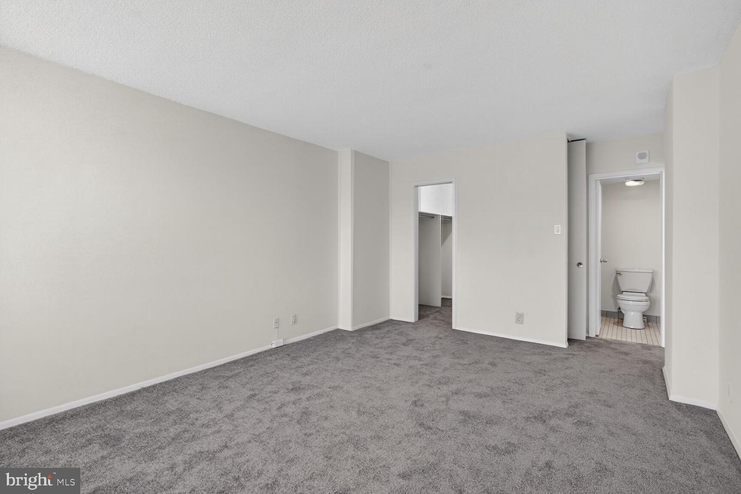 4515 Willard Ave #708s Property Photo 11