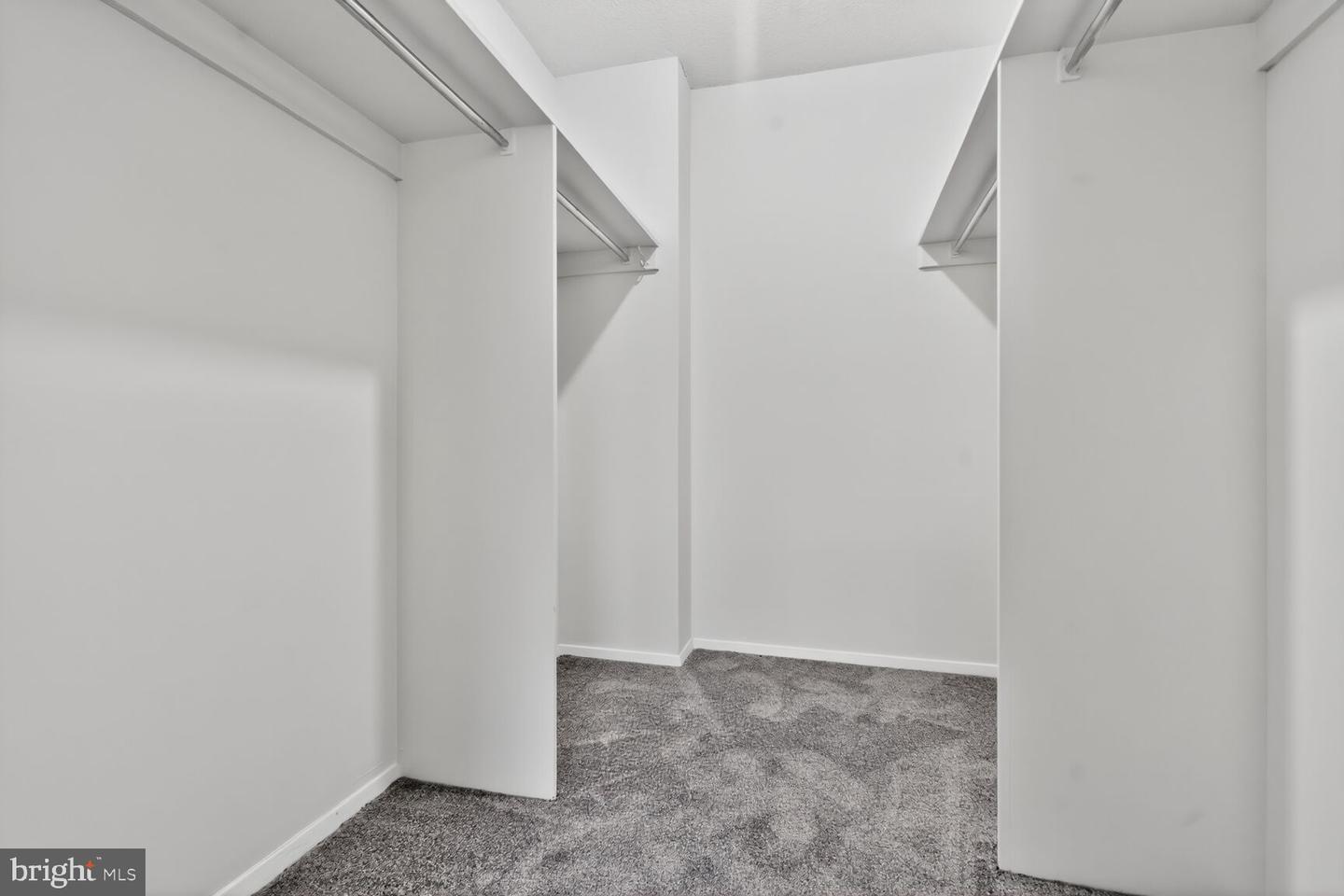 4515 Willard Ave #708s Property Photo 15
