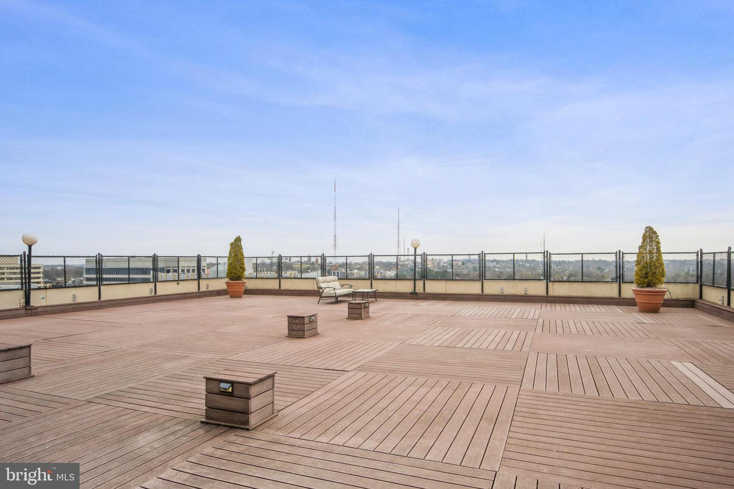 4515 Willard Ave #708s Property Photo 23