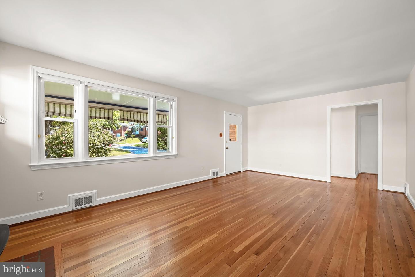 102 Whitmoor Ter Property Photo 4