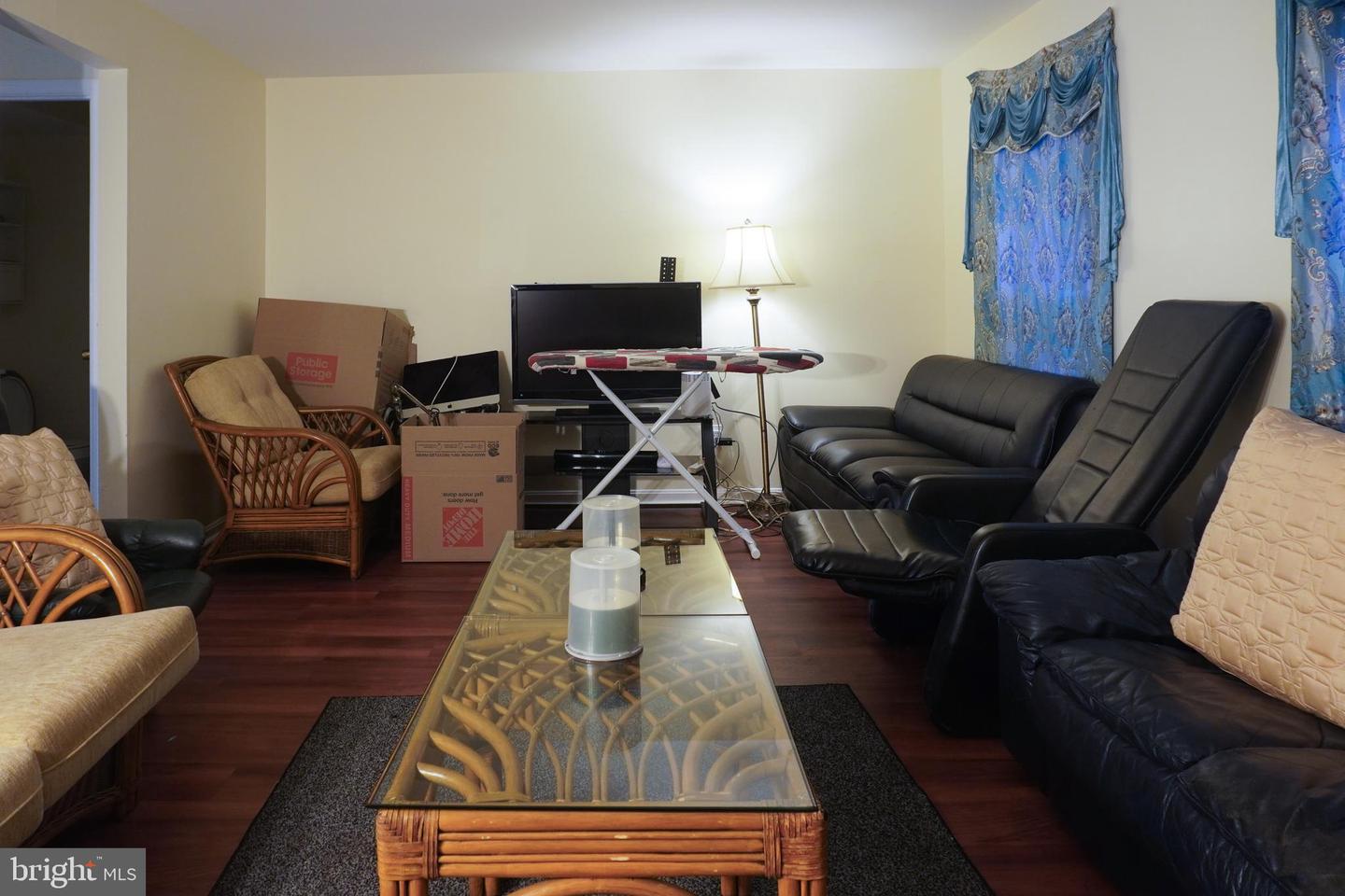 9914 Maple Leaf Dr Property Photo 8