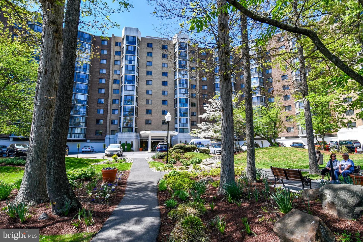 15101 Interlachen Dr #1-526 Property Photo 5