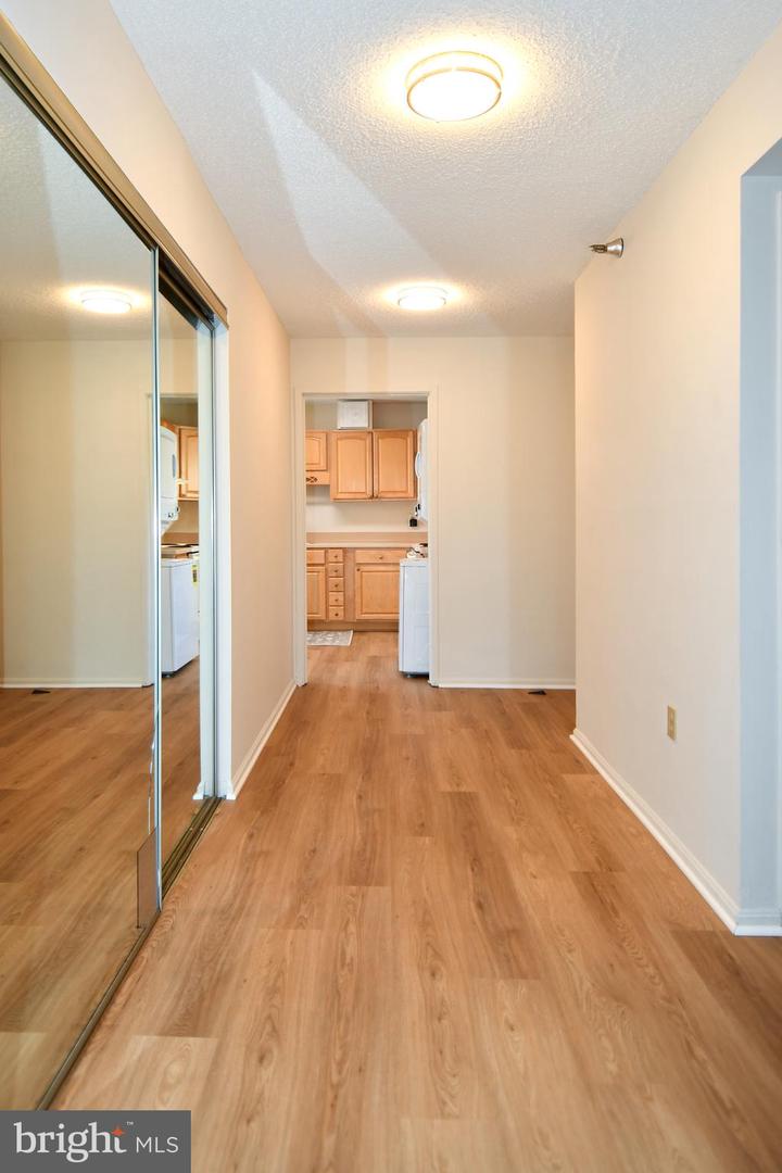 15101 Interlachen Dr #1-526 Property Photo 8